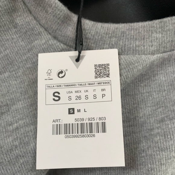 NWT Zara Size S Short Sleeve Knit With Rhinestone Cuffs. - Picture 5 of 6